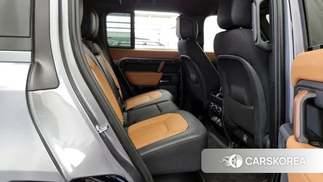 Land Rover Defender (L663) 2024 Серый из Кореи, фото 3