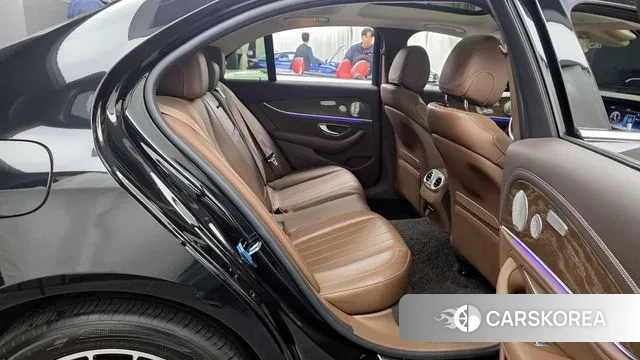 Mercedes-Benz E-Class W213 2019 Черный из Кореи, фото 3