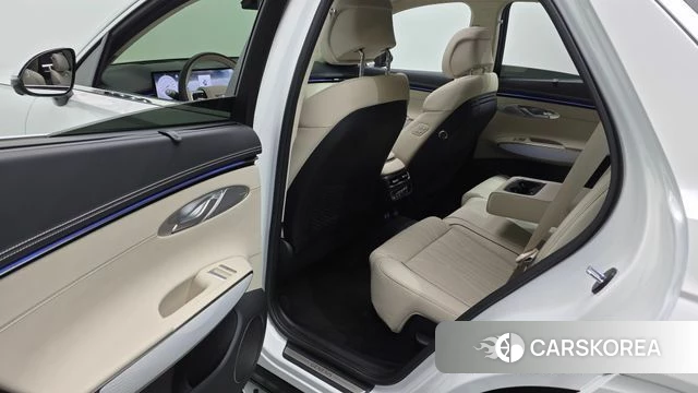 Genesis GV70 2025 Белый из Кореи, фото 3