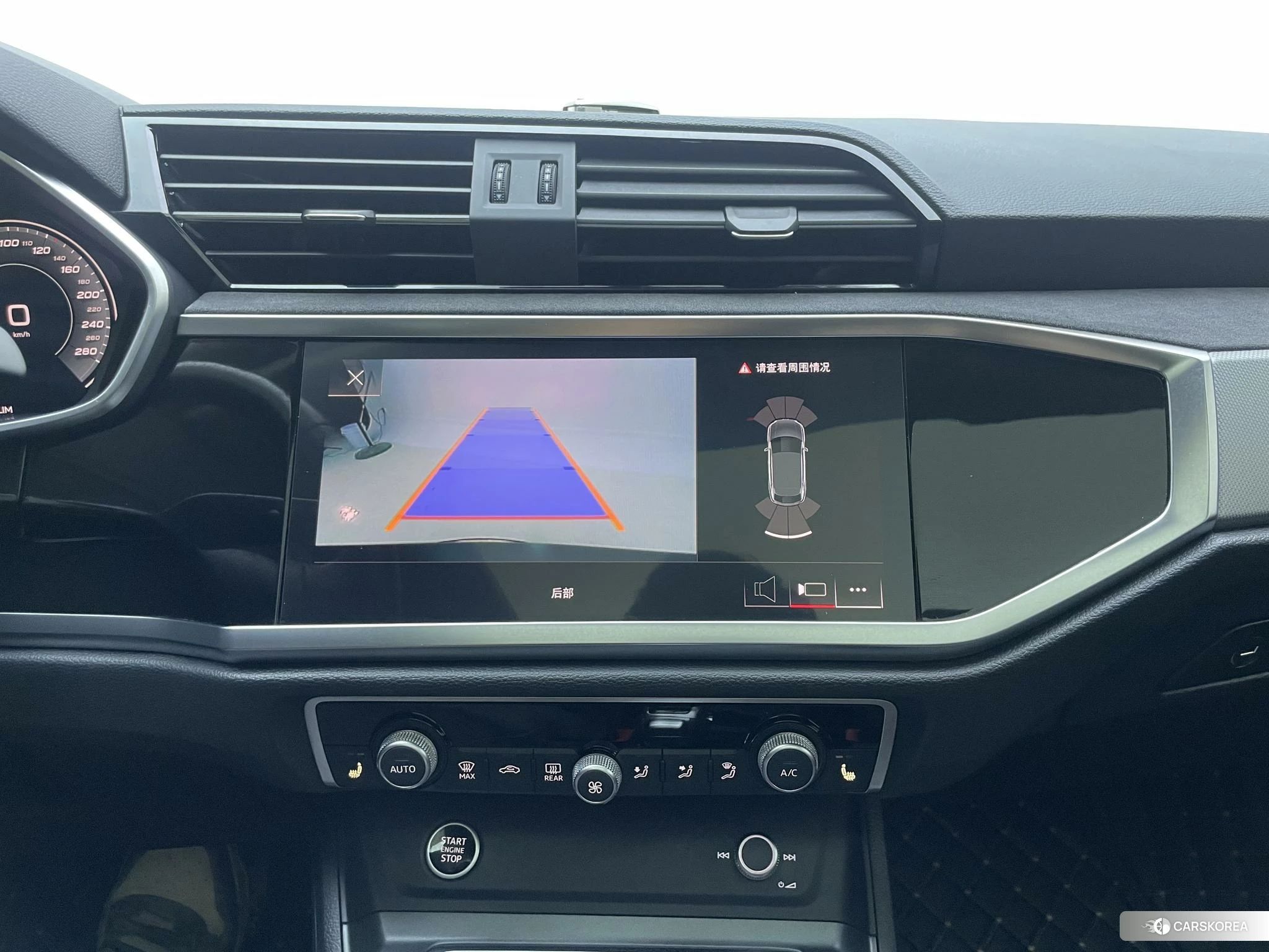 Audi Q3 Sportback 2022 Темно-серый из Китая, фото 3