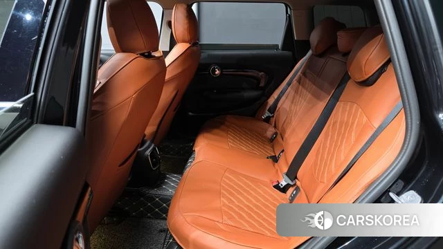 Mini Cooper Clubman 2024 Черный из Кореи, фото 3