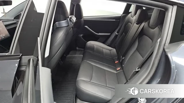 Tesla Model 3 2025 Серый из Кореи, фото 3