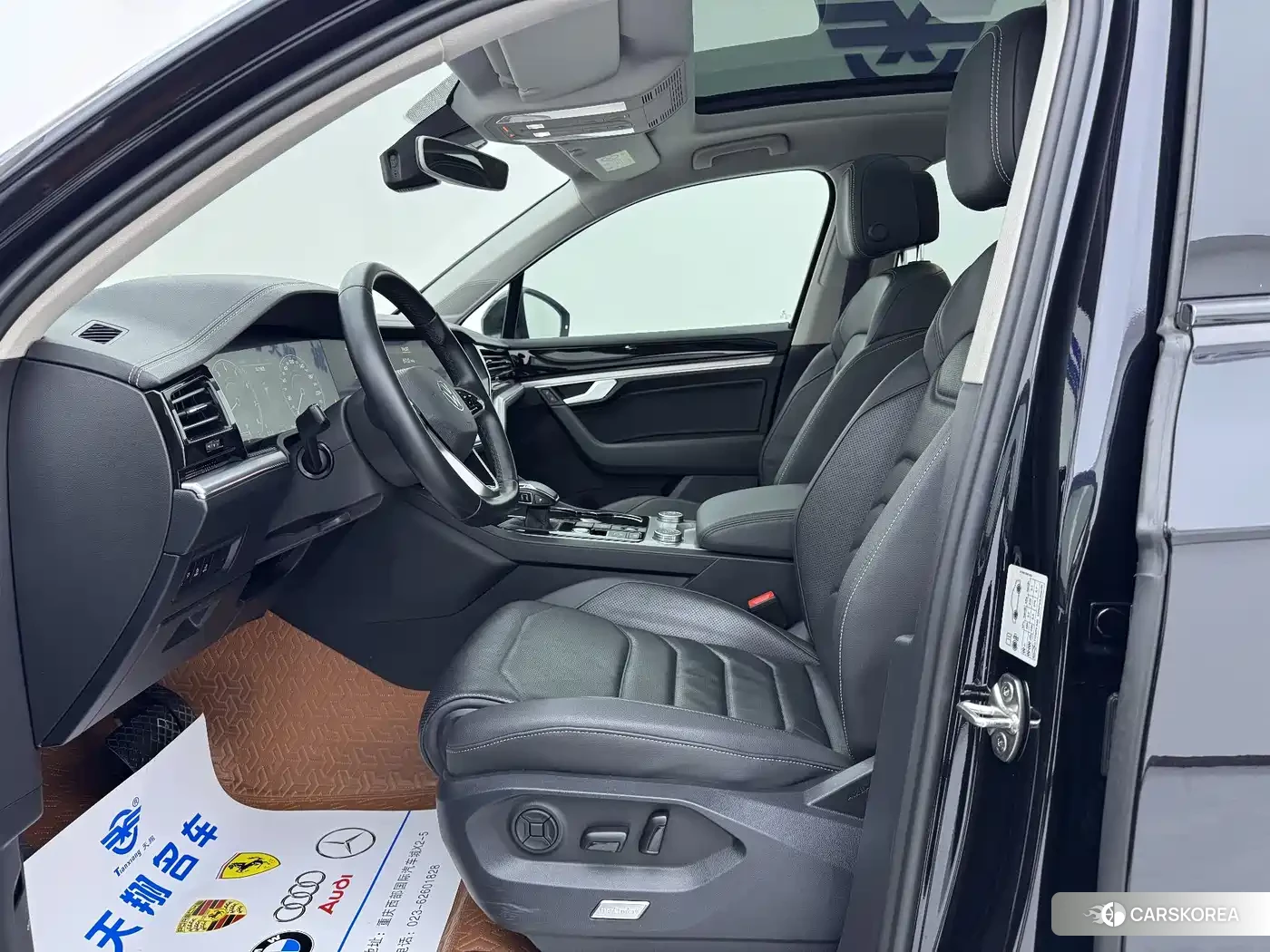 Volkswagen Touareg 2022 Черный из Китая, фото 3
