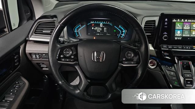 Honda Odyssey 2018 Серебристо-серый из Кореи, фото 3