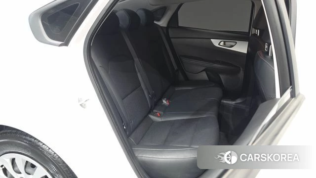 Kia The New K3 2nd generation 2022 Белый из Кореи, фото 3