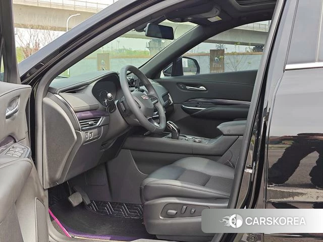Cadillac XT4 2022 Черный из Китая, фото 3