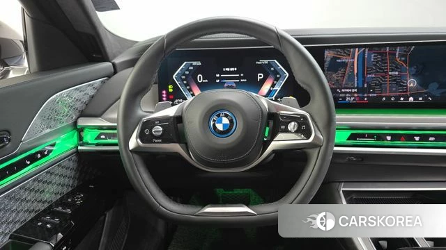BMW 7 Series (G70) 2023 Черный из Кореи, фото 3