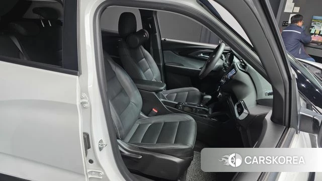 Chevrolet (GM Daewoo) Trailblazer 2021 Белый из Кореи, фото 3