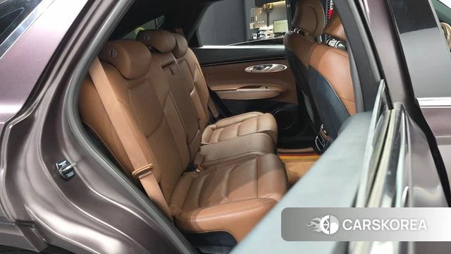 Genesis GV70 2021 Красный из Кореи, фото 3