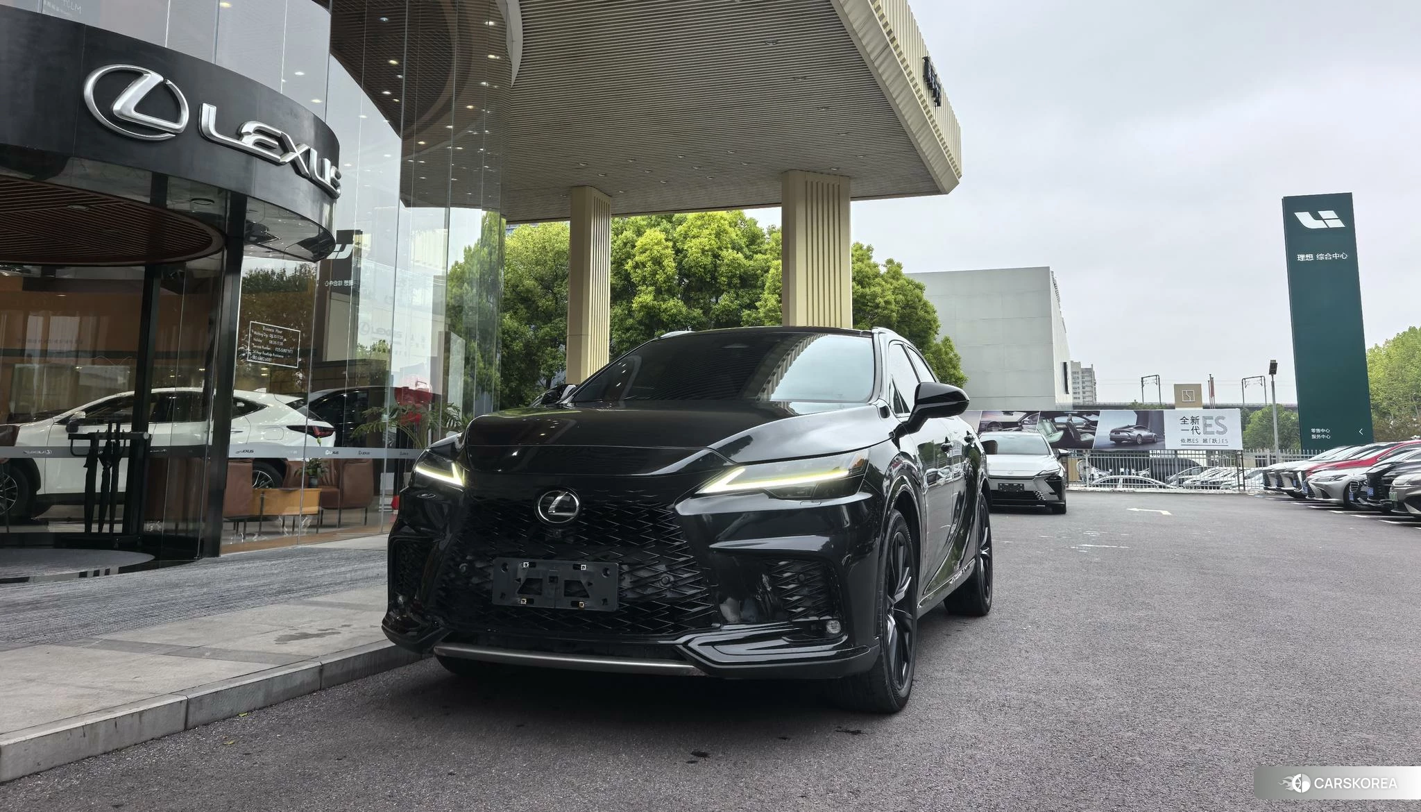 Lexus RX 2023 Черный из Китая, фото 3