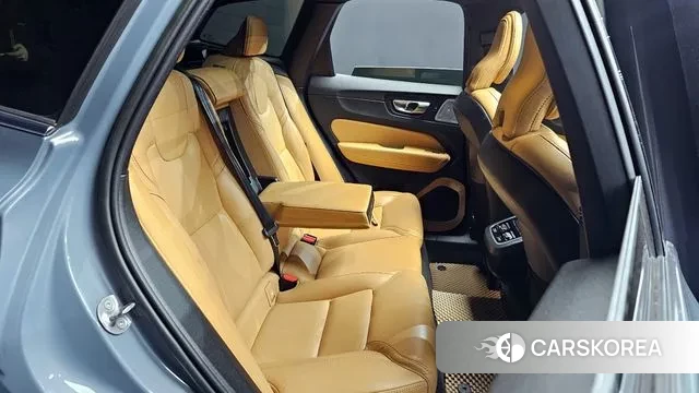 Volvo XC60 second Generation 2022 Серебристо-серый из Кореи, фото 3