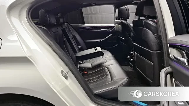 BMW 5 Series (G30) 2021 Белый из Кореи, фото 3