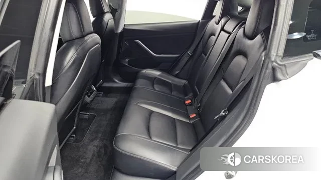 Tesla Model 3 2021 Белый из Кореи, фото 3