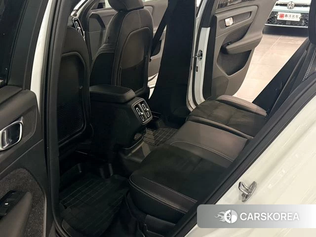 Volvo XC40 2021 Белый из Китая, фото 3