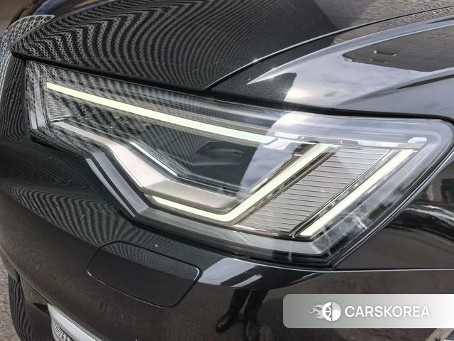 Audi A6L 2023 Черный из Китая, фото 3