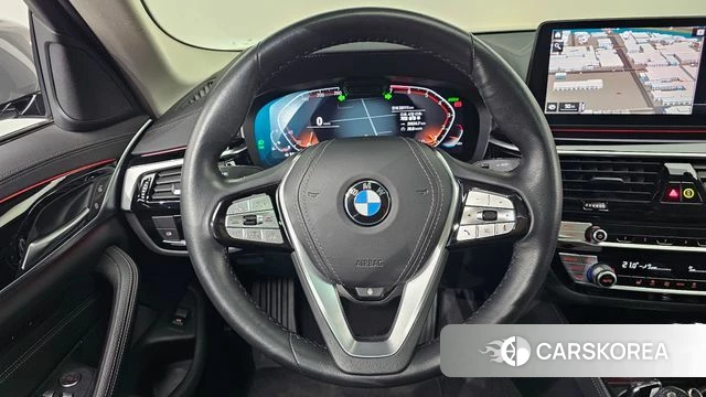 BMW 5 Series (G30) 2022 Серый из Кореи, фото 3