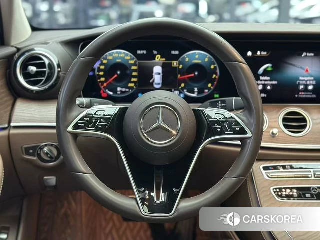 Mercedes-Benz E-class 2022 Черный из Китая, фото 3