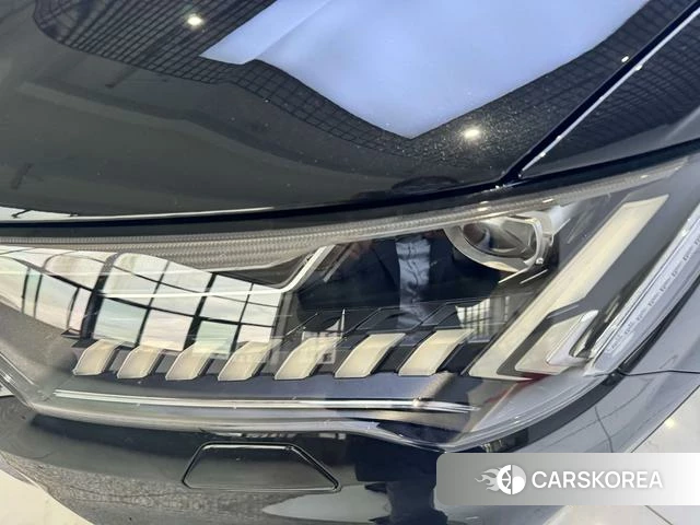 Audi Q7 2023 Черный из Китая, фото 3