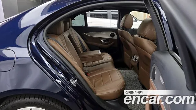 Mercedes-Benz E-Class W213 2018 Синий из Кореи, фото 3