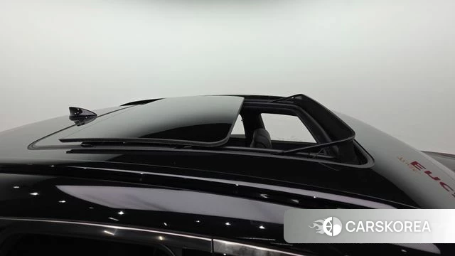 Genesis GV70 2021 Черный из Кореи, фото 3