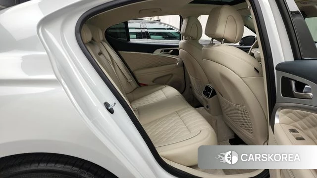 Genesis The New G70 2023 Белый из Кореи, фото 3