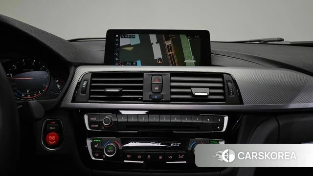 BMW 3 Series (F30) 2018 Белый из Кореи, фото 3