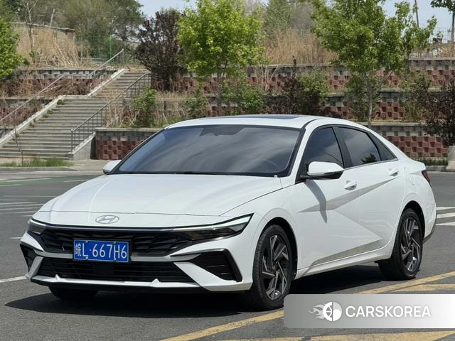 Hyundai Elantra 2023 Белый из Китая, фото 3