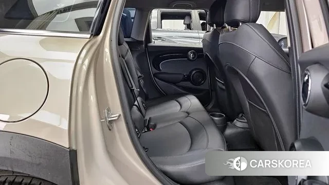 Mini Cooper 2023 Песочный из Кореи, фото 3