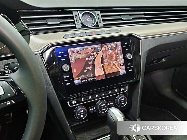 Volkswagen Arteon 2020 Серебристо-серый из Кореи, фото 3