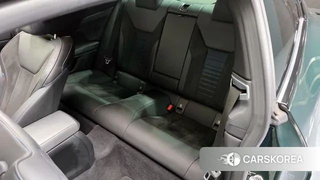 BMW 4 Series (G22) 2022 Темно-зеленый из Кореи, фото 3