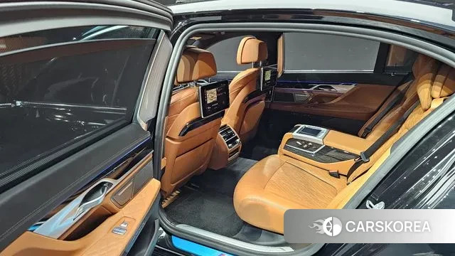 BMW 7 Series (G11) 2020 Черный из Кореи, фото 3