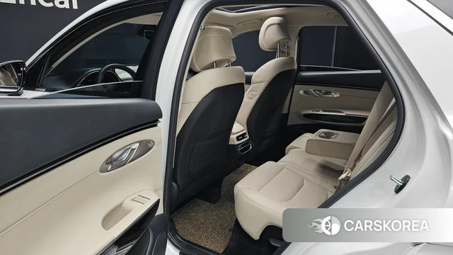 Genesis GV70 2023 Белый из Кореи, фото 3