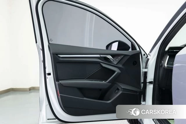 Audi A3 2024 Темно-серый из Китая, фото 3