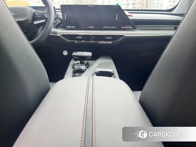 Changan Z6 2024 Белый из Китая, фото 3
