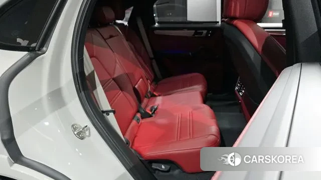 Porsche Cayenne (PO536) 2023 Серебристо-серый из Кореи, фото 3