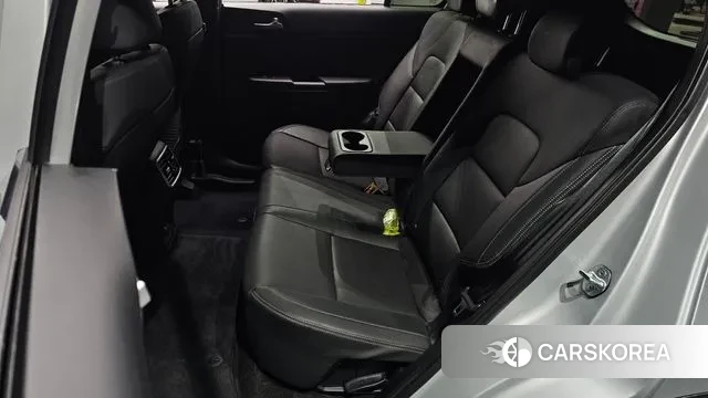 Kia Sportage The Bold 2021 Серебряный из Кореи, фото 3