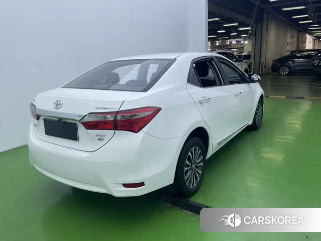 Toyota Corolla 2018 Белый из Китая, фото 3