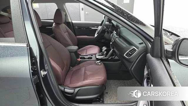 Kia Seltos 2021 Серый из Кореи, фото 3