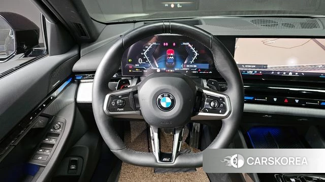 BMW 5 Series (G60) 2023 Черный из Кореи, фото 3