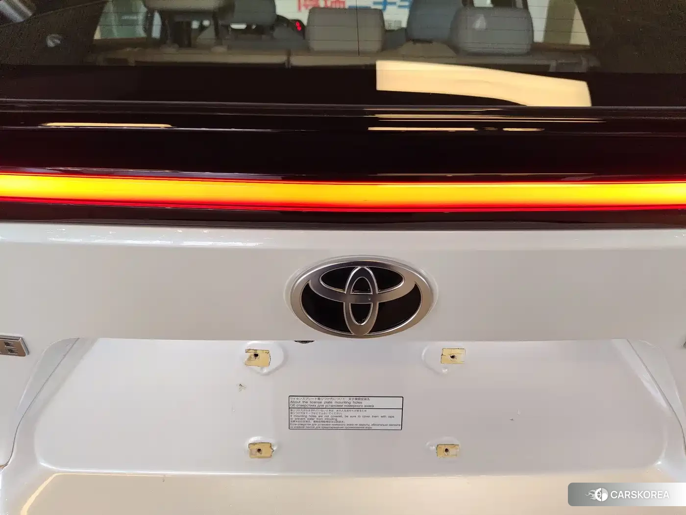 Toyota bZ4X 2022 Белый из Китая, фото 3