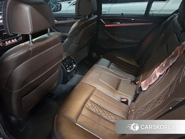 BMW 5 Series (G30) 2022 Черный из Кореи, фото 3