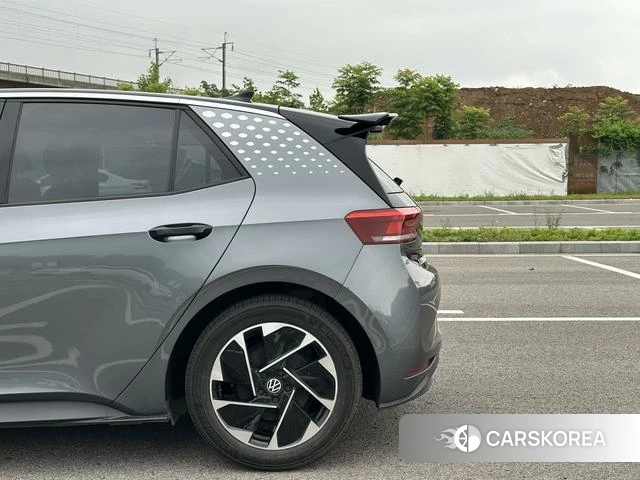 Volkswagen ID.3 2023 Темно-серый из Китая, фото 3