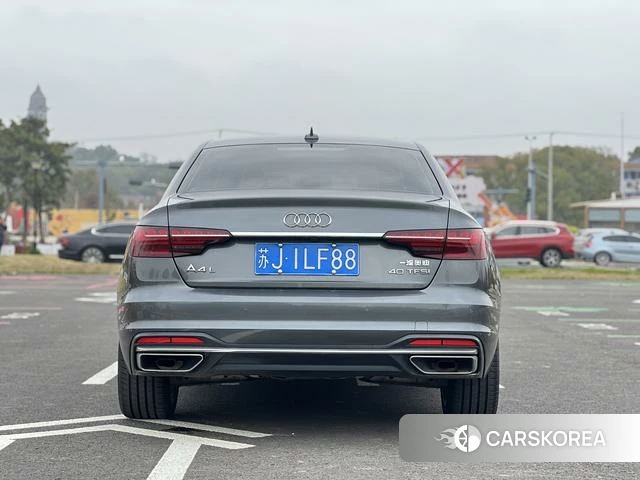 Audi A4L 2022 Темно-серый из Китая, фото 3