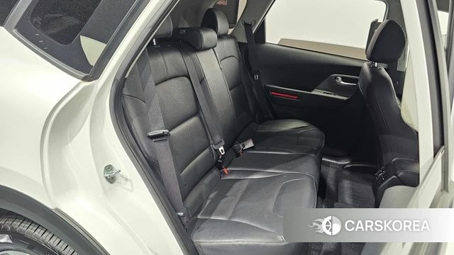 Kia Niro Plus 2022 Белый из Кореи, фото 3
