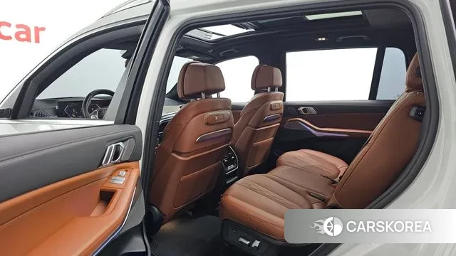 BMW X7 (G07) 2024 Белый из Кореи, фото 3