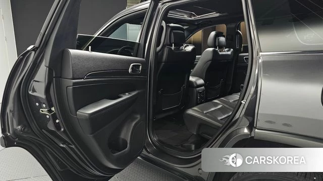 Jeep Grand Cherokee 2018 Серый из Кореи, фото 3