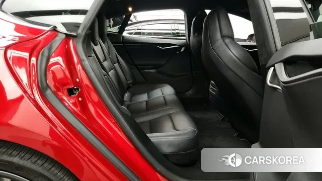 Tesla Model S 2019 Красный из Кореи, фото 3