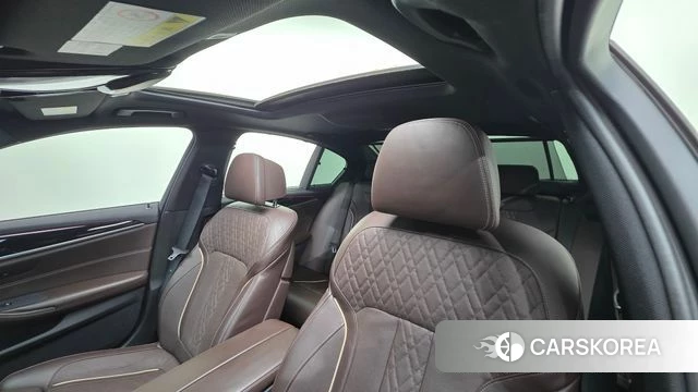 BMW 5 Series (G30) 2019 Черный из Кореи, фото 3