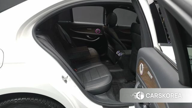 Mercedes-Benz E-Class W213 2021 Белый из Кореи, фото 3