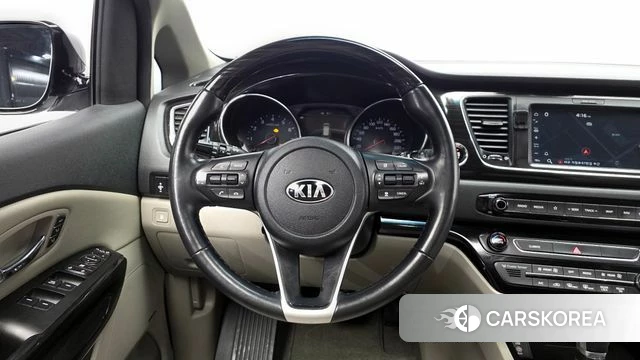 Kia The New Carnival 2018 Серебряный из Кореи, фото 3